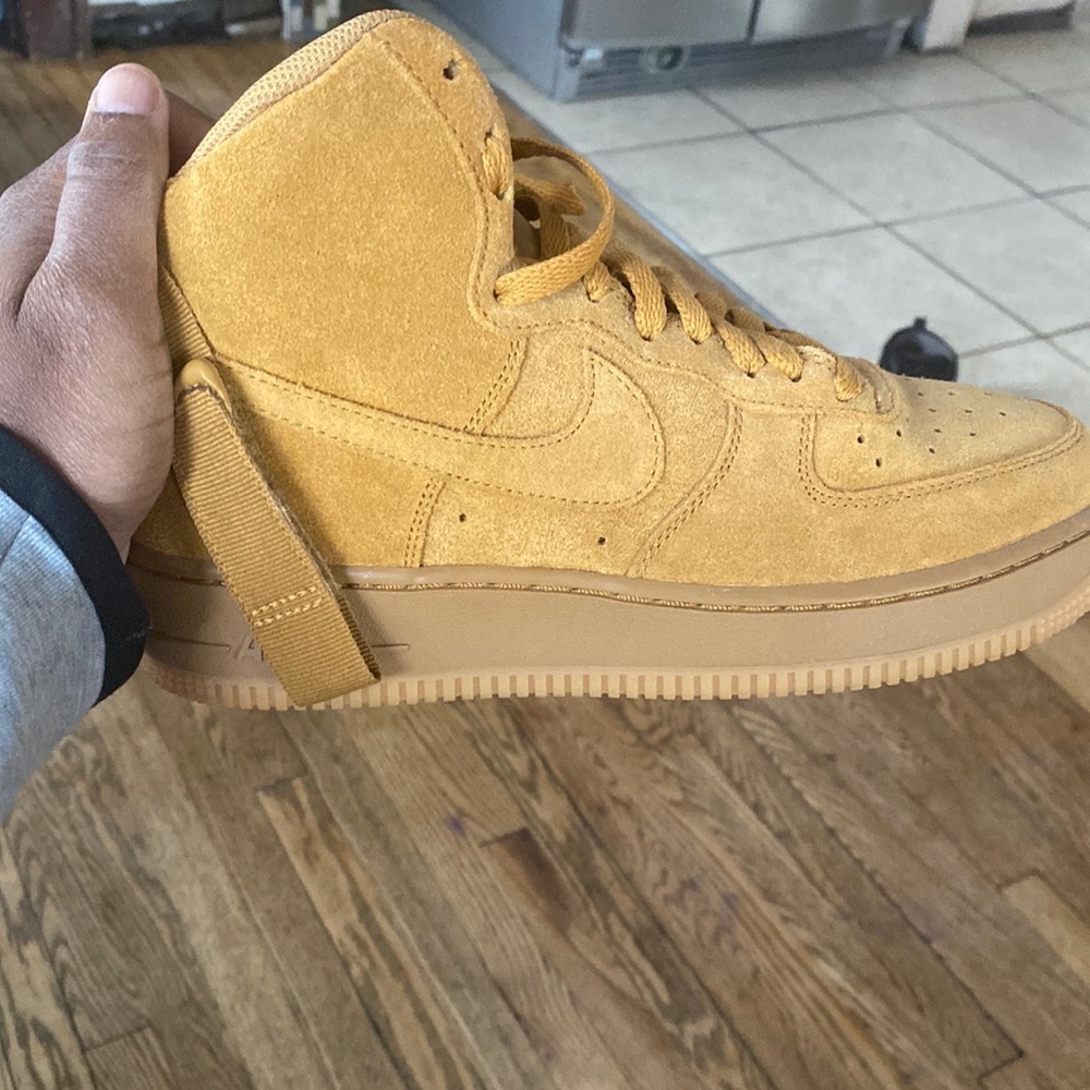 Nike Air Force wheats
